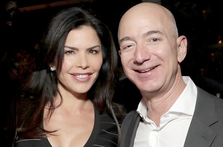  La fiancée du milliardaire Bezos, âgée de 52 ans, se promène en minijupe et n’a pas froid aux yeux